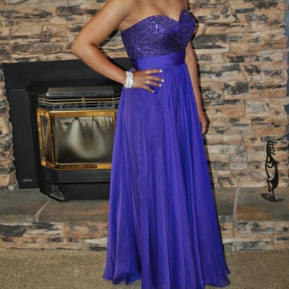 Beautiful Strapless Prom Dress
